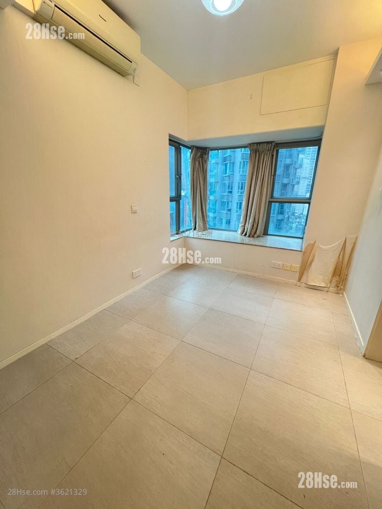 The Zenith Sell 3 Bedrooms , 2 Bathrooms 607 ft² The Zenith Sell 3 Bedrooms , 2 Bathrooms 607 ft²