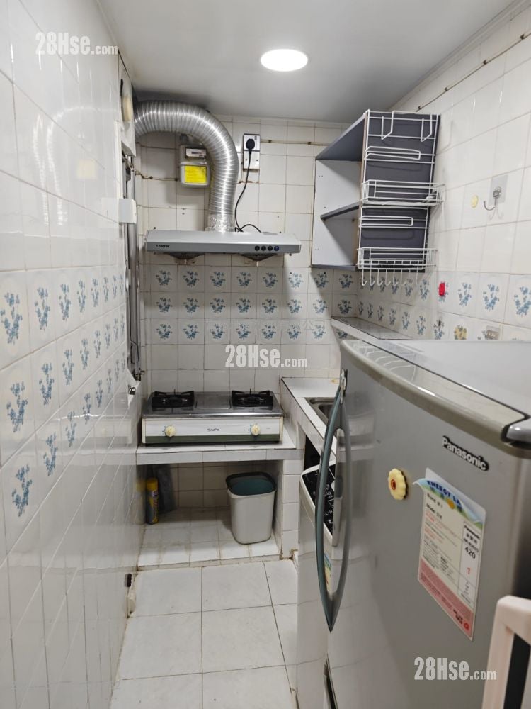 金獅花園 租盤 2 房 , 1 浴室 260 平方呎 金獅花園 租盤 2 房 , 1 浴室 260 平方呎