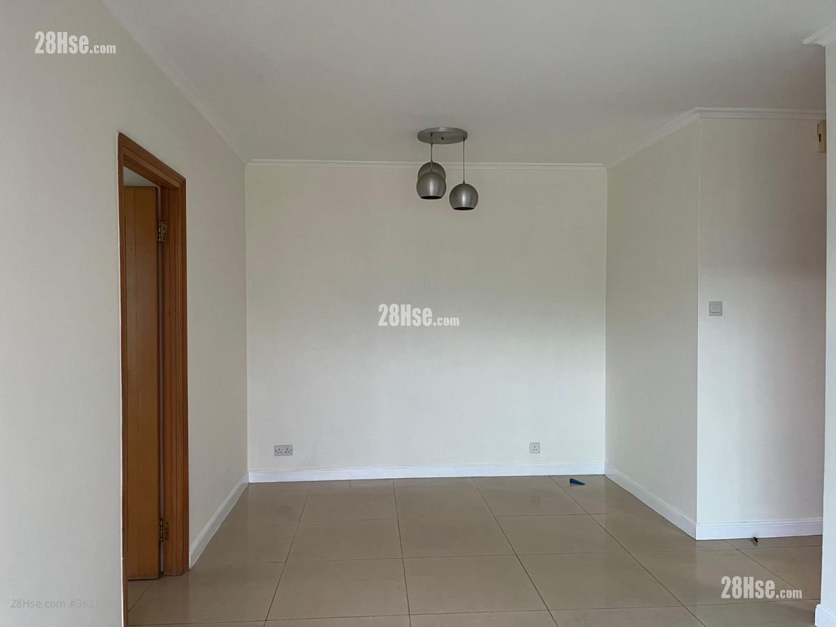 Sky Tower Rental 520 ft² Sky Tower Rental 520 ft²