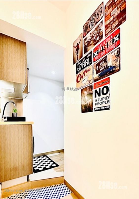 單幢樓房 租盤 開放式間隔 , 1 浴室 230 平方呎 單幢樓房 租盤 開放式間隔 , 1 浴室 230 平方呎