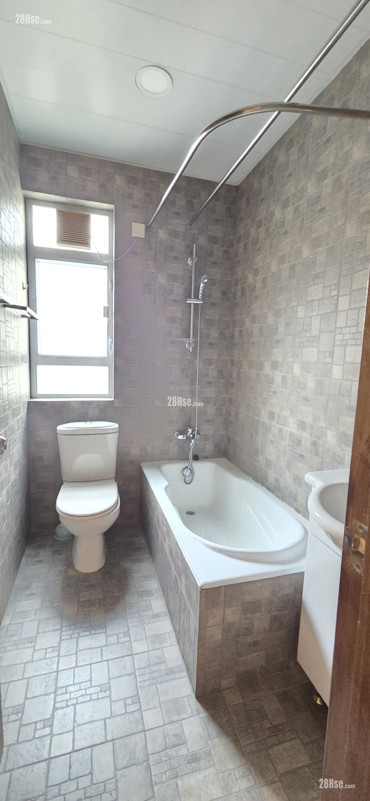 Miramar Villa Sell 3 Bedrooms , 2 Bathrooms 944 ft² Miramar Villa Sell 3 Bedrooms , 2 Bathrooms 944 ft²