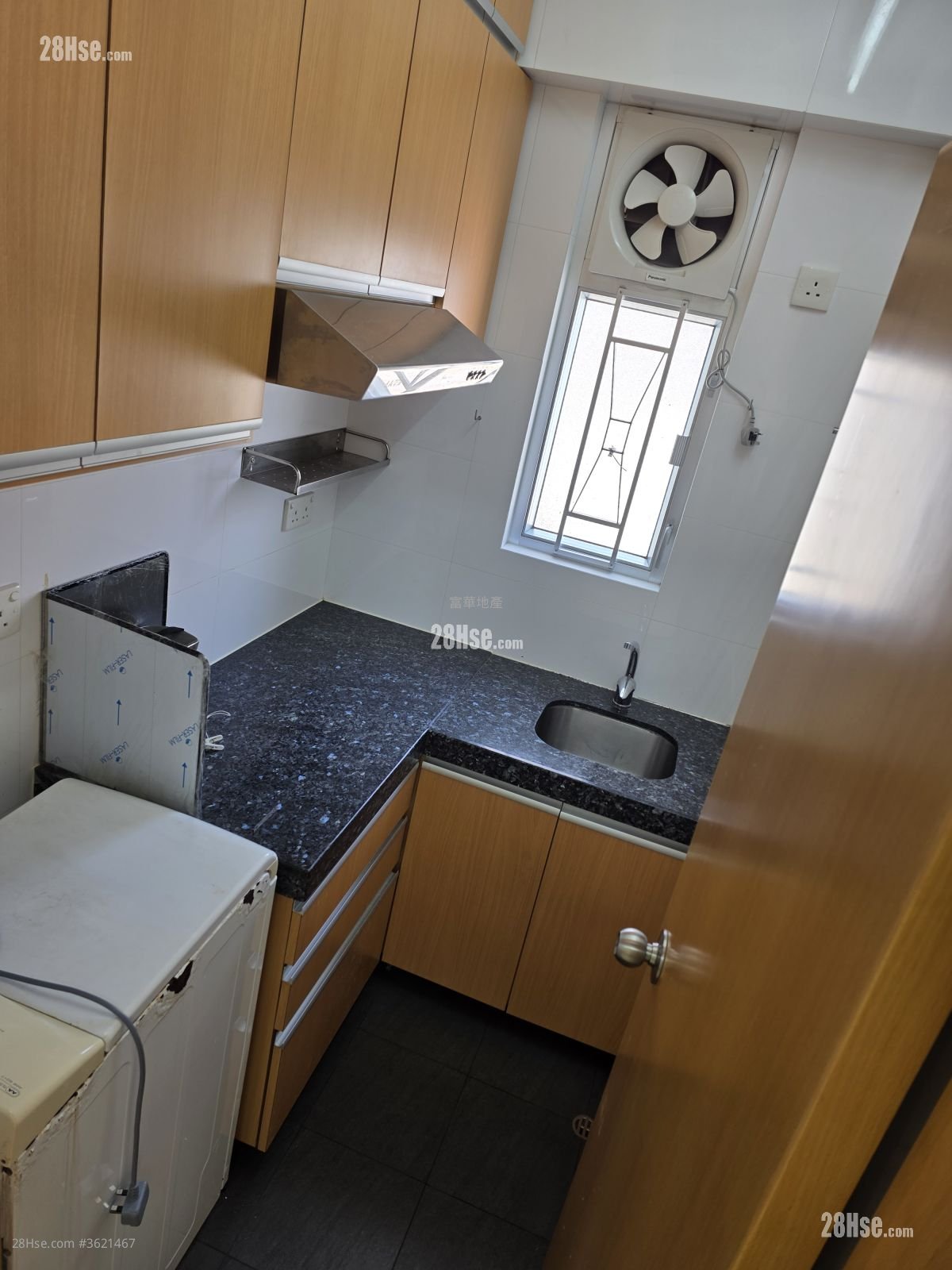 Wing Shun Building Sell 2 Bedrooms , 1 Bathroom 361 ft² Wing Shun Building Sell 2 Bedrooms , 1 Bathroom 361 ft²