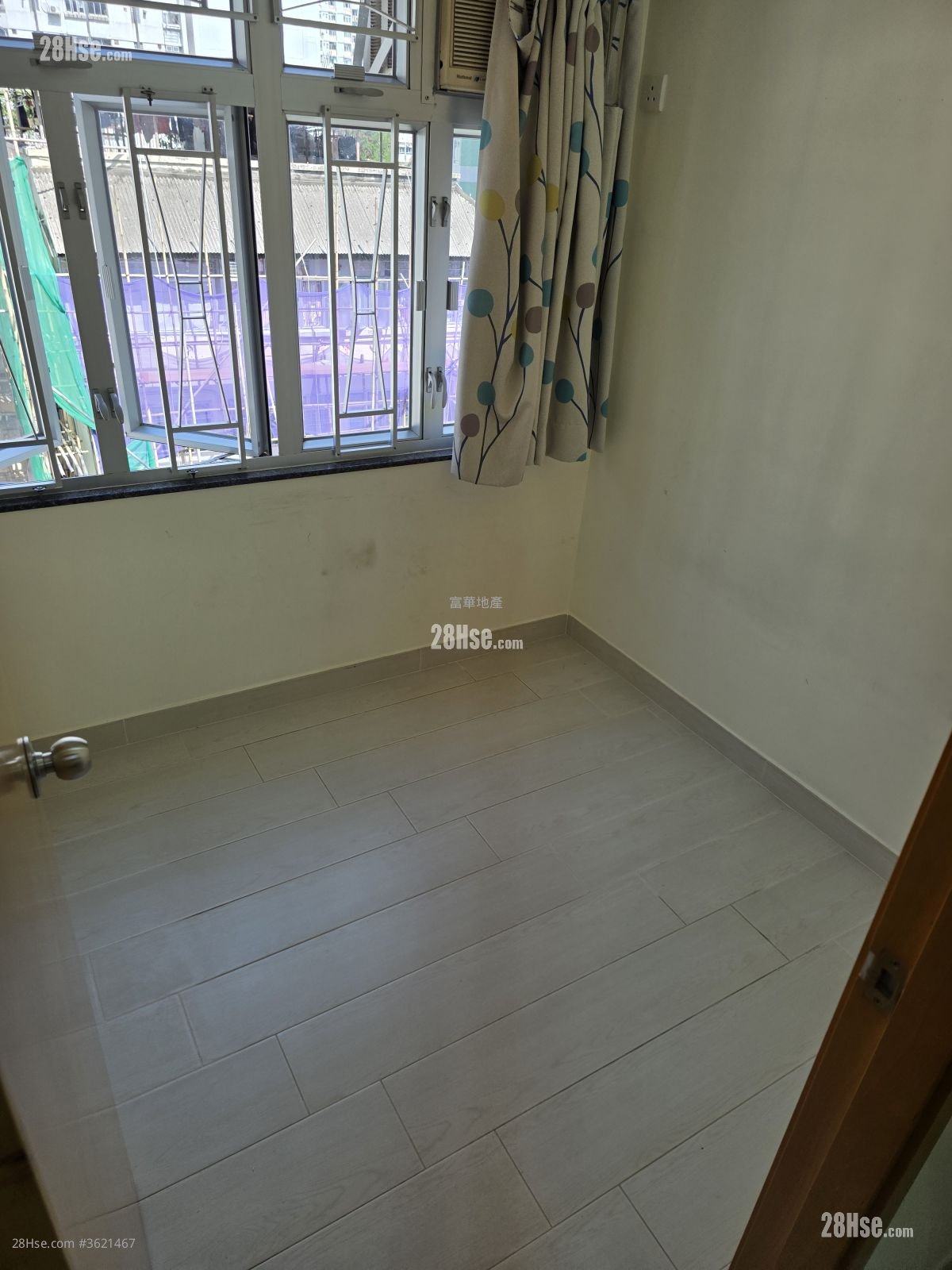 Wing Shun Building Sell 2 Bedrooms , 1 Bathroom 361 ft² Wing Shun Building Sell 2 Bedrooms , 1 Bathroom 361 ft²