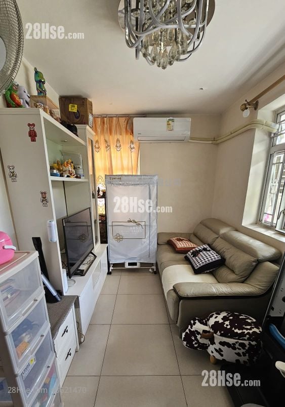 Shui Tsiu San Tsuen Sell 3 Bedrooms 700 ft² Shui Tsiu San Tsuen Sell 3 Bedrooms 700 ft²