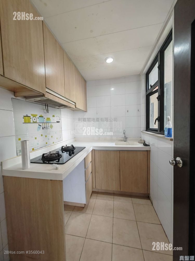 Glorious Peak Sell 3 Bedrooms 512 ft² Glorious Peak Sell 3 Bedrooms 512 ft²