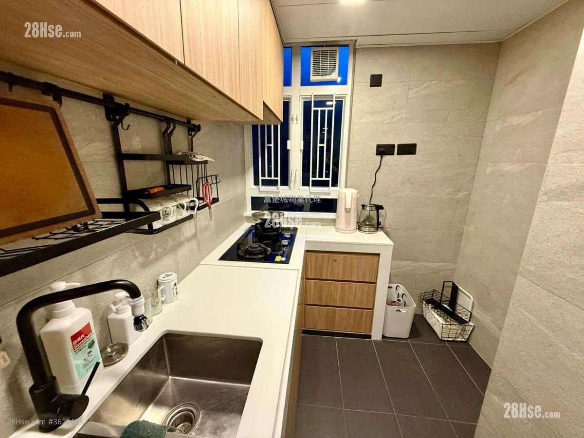 Kwong Yuen Estate Sell 2 Bedrooms , 1 Bathroom 407 ft² Kwong Yuen Estate Sell 2 Bedrooms , 1 Bathroom 407 ft²