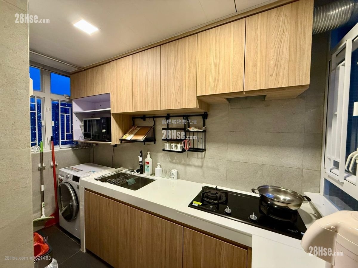 Kwong Yuen Estate Sell 2 Bedrooms , 1 Bathroom 407 ft² Kwong Yuen Estate Sell 2 Bedrooms , 1 Bathroom 407 ft²