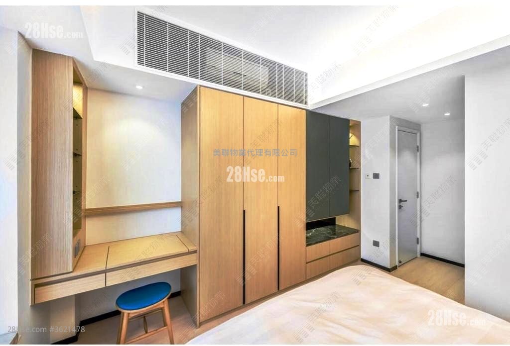 The Golden Gate Sell 3 Bedrooms , 3 Bathrooms 949 ft² The Golden Gate Sell 3 Bedrooms , 3 Bathrooms 949 ft²