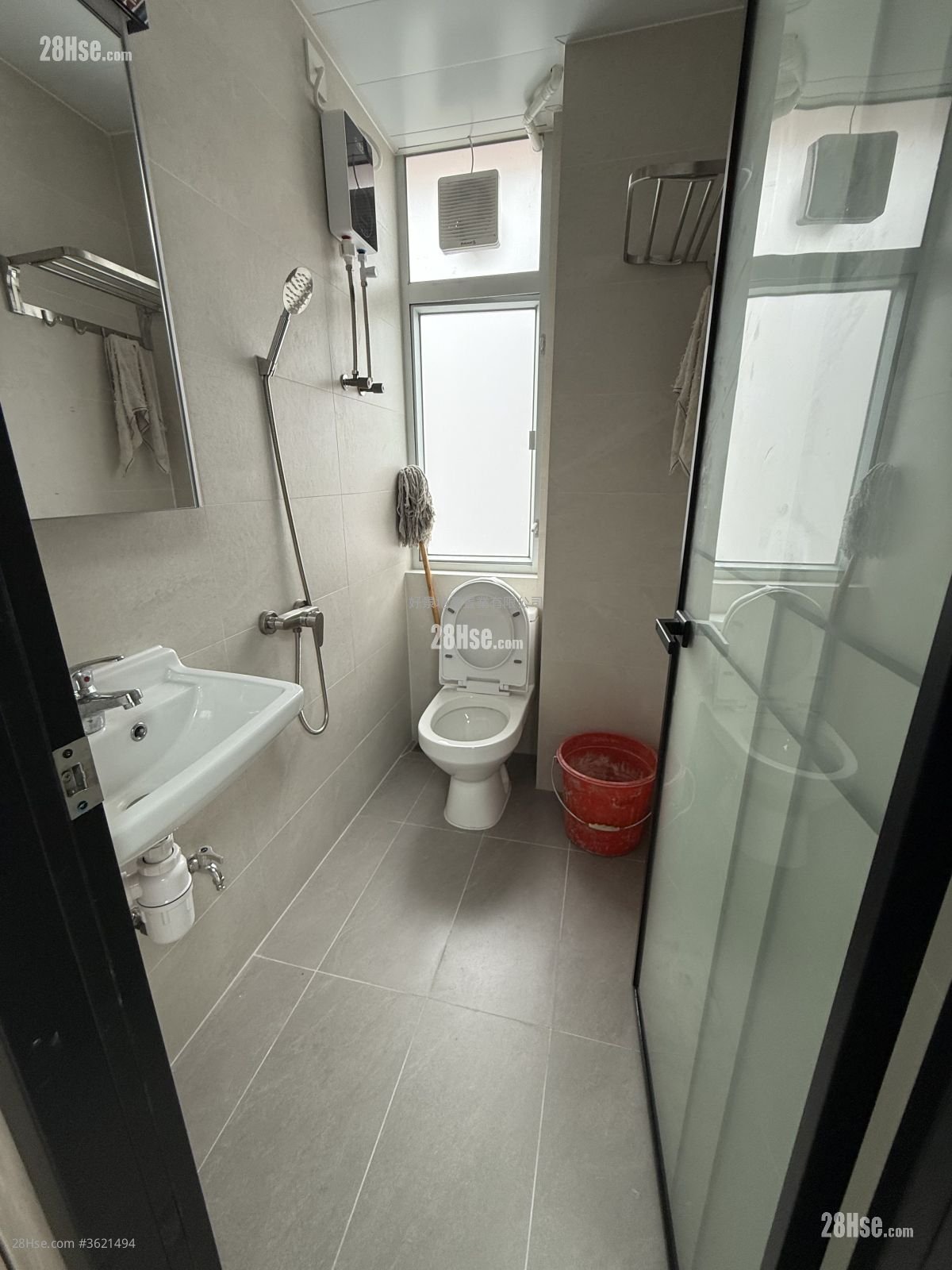 Po Yip Building Rental 210 ft² Po Yip Building Rental 210 ft²