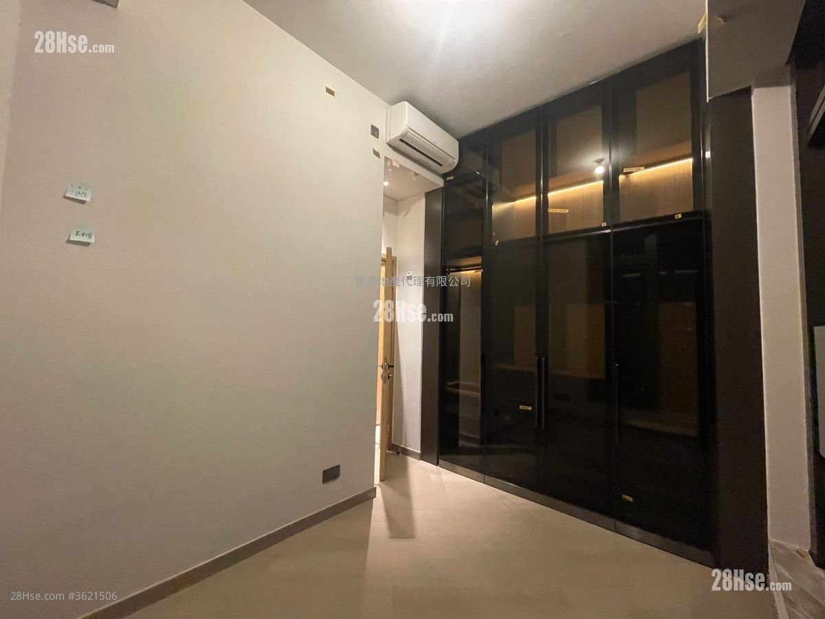The Vantage Sell 2 Bedrooms , 1 Bathroom 391 ft² The Vantage Sell 2 Bedrooms , 1 Bathroom 391 ft²