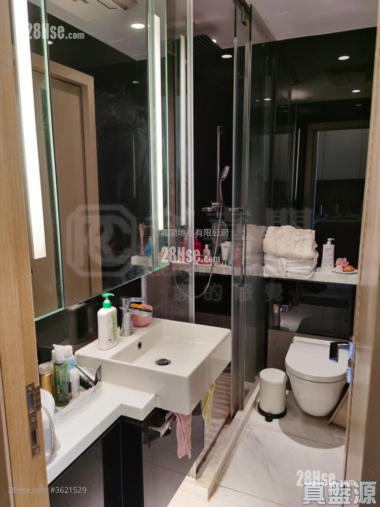 High West Sell 1 Bedroom , 1 Bathroom 306 ft² High West Sell 1 Bedroom , 1 Bathroom 306 ft²