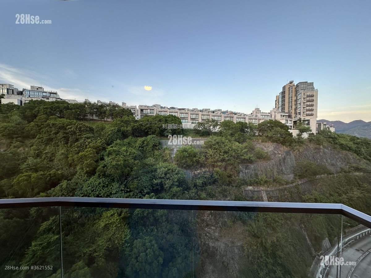 Dragons Range Sell 3 Bedrooms , 2 Bathrooms 1,011 ft² Dragons Range Sell 3 Bedrooms , 2 Bathrooms 1,011 ft²