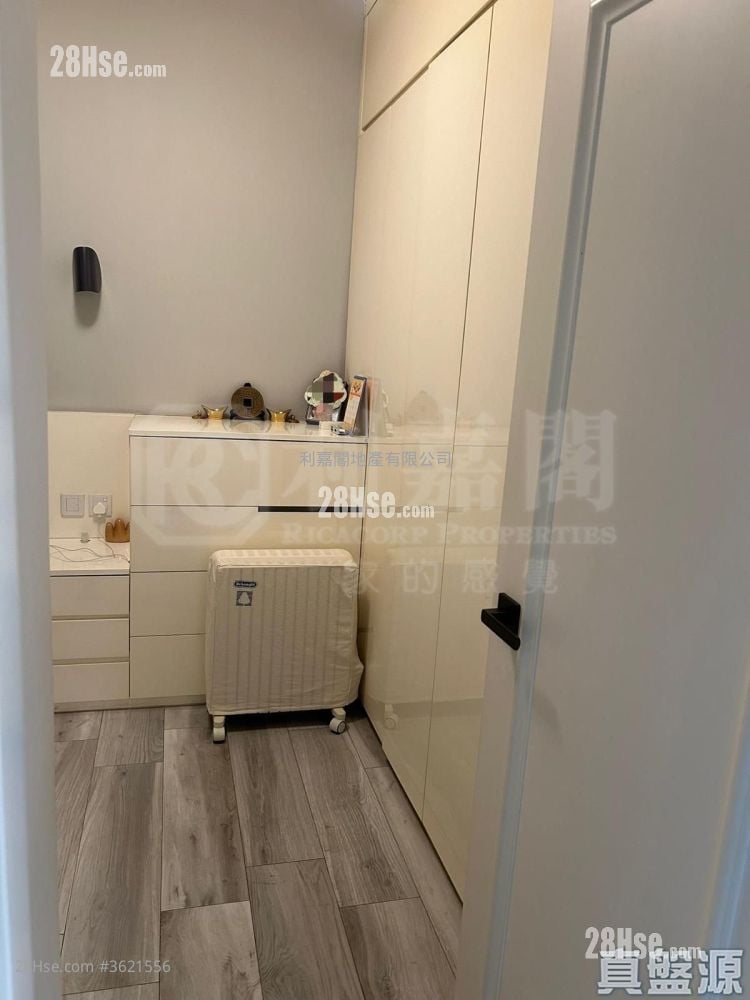 The Pacifica Sell 2 Bedrooms 461 ft² The Pacifica Sell 2 Bedrooms 461 ft²