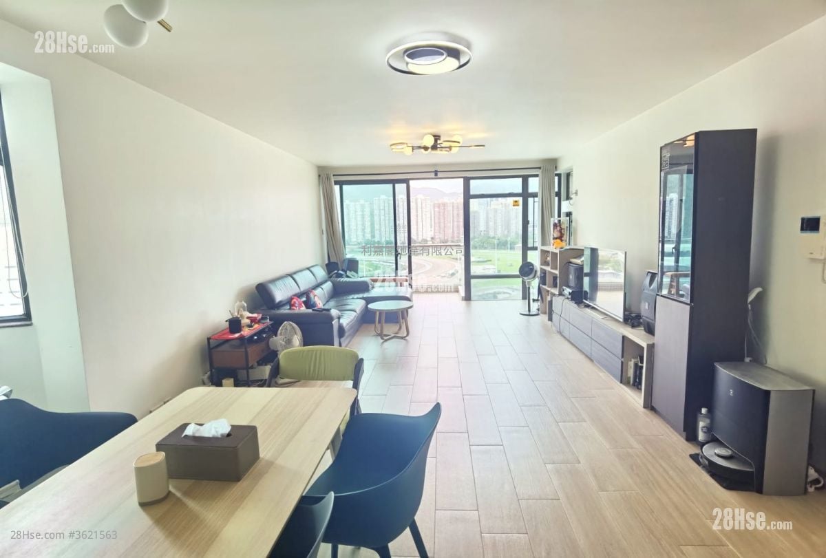 駿景園 售盤 3 房 , 2 浴室 1,370 平方呎 駿景園 售盤 3 房 , 2 浴室 1,370 平方呎