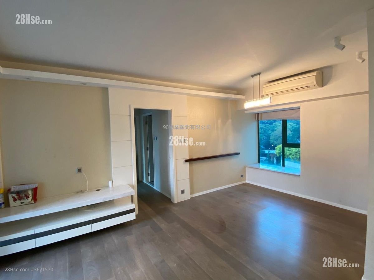 University Heights Sell 805 ft² University Heights Sell 805 ft²