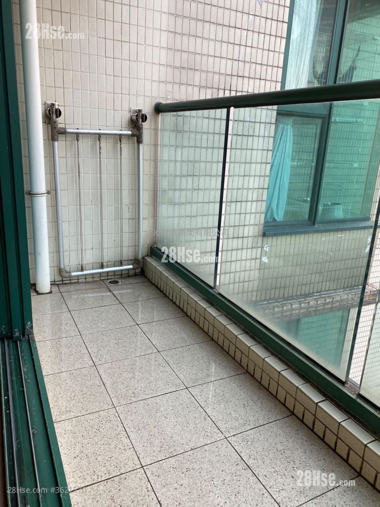 University Heights Sell 805 ft² University Heights Sell 805 ft²
