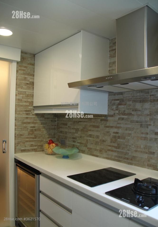 University Heights Sell 805 ft² University Heights Sell 805 ft²