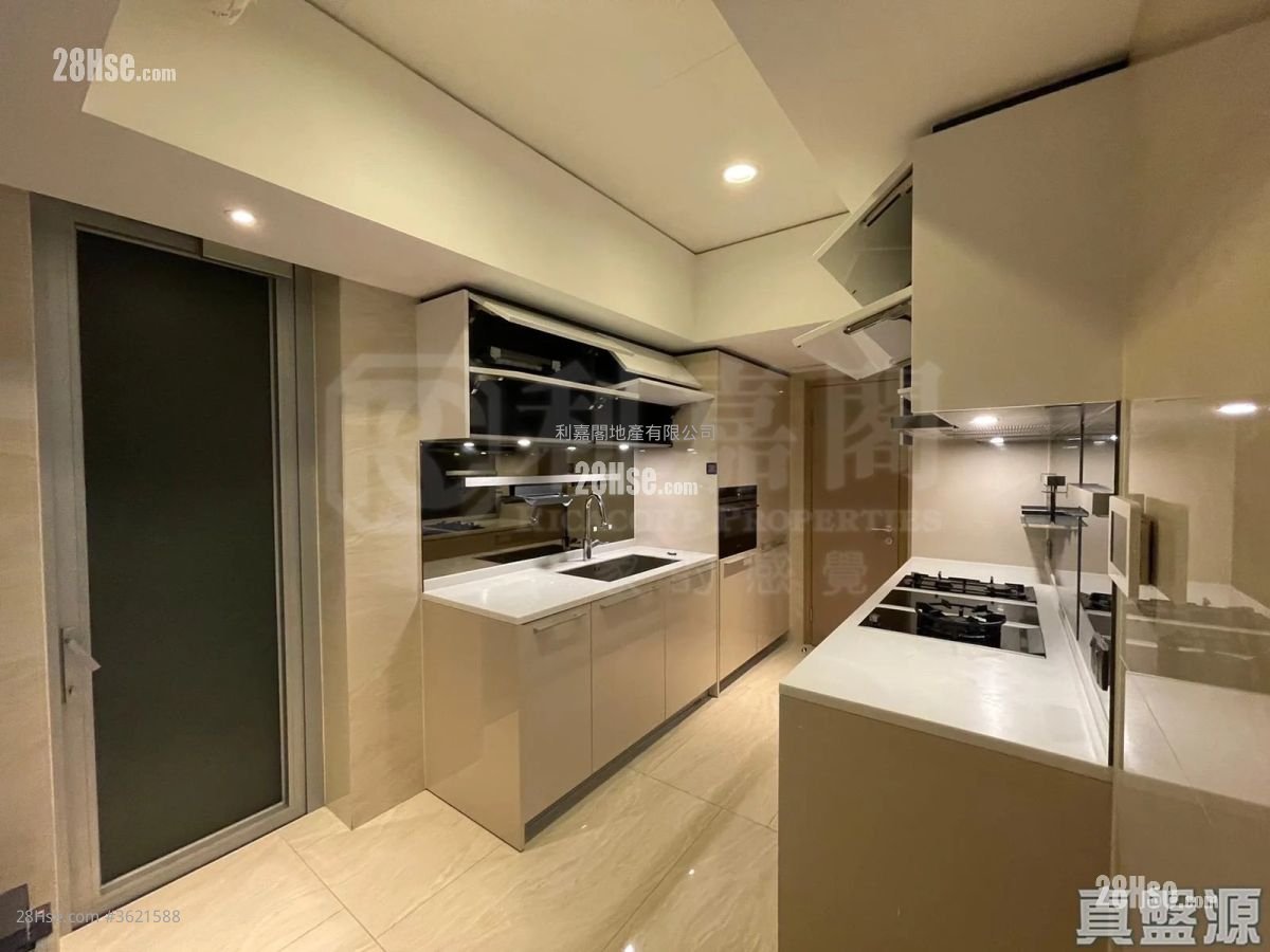 Cullinan West Sell 4 Bedrooms 1,368 ft² Cullinan West Sell 4 Bedrooms 1,368 ft²