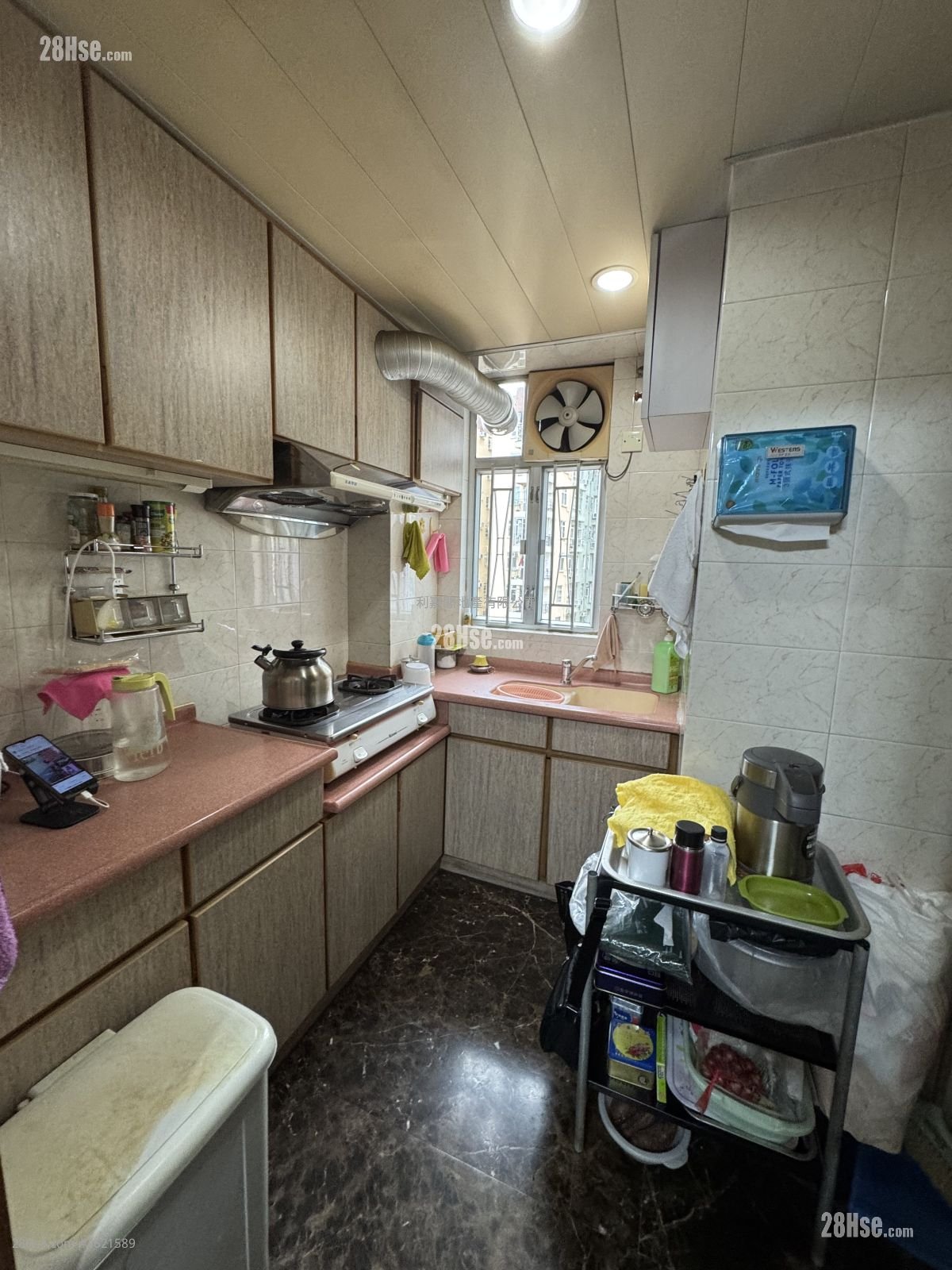 Mei Foo Sun Chuen Sell 3 Bedrooms , 2 Bathrooms 716 ft² Mei Foo Sun Chuen Sell 3 Bedrooms , 2 Bathrooms 716 ft²