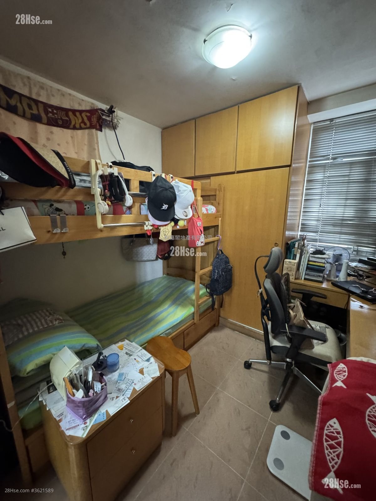 Mei Foo Sun Chuen Sell 3 Bedrooms , 2 Bathrooms 716 ft² Mei Foo Sun Chuen Sell 3 Bedrooms , 2 Bathrooms 716 ft²