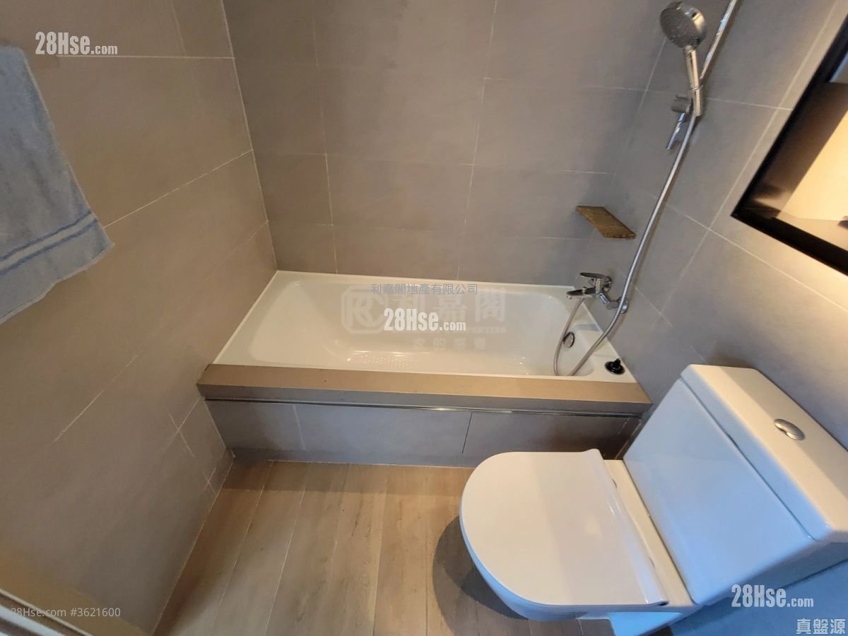 Lp6 Sell 2 Bedrooms , 1 Bathroom 425 ft² Lp6 Sell 2 Bedrooms , 1 Bathroom 425 ft²
