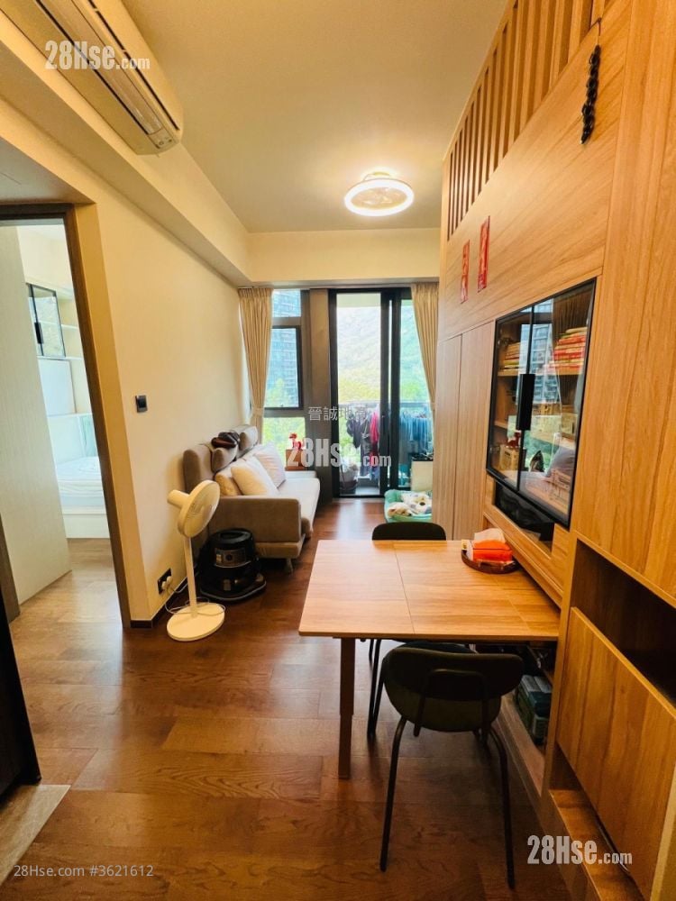 Le Point Sell 2 Bedrooms , 1 Bathroom 445 ft² Le Point Sell 2 Bedrooms , 1 Bathroom 445 ft²