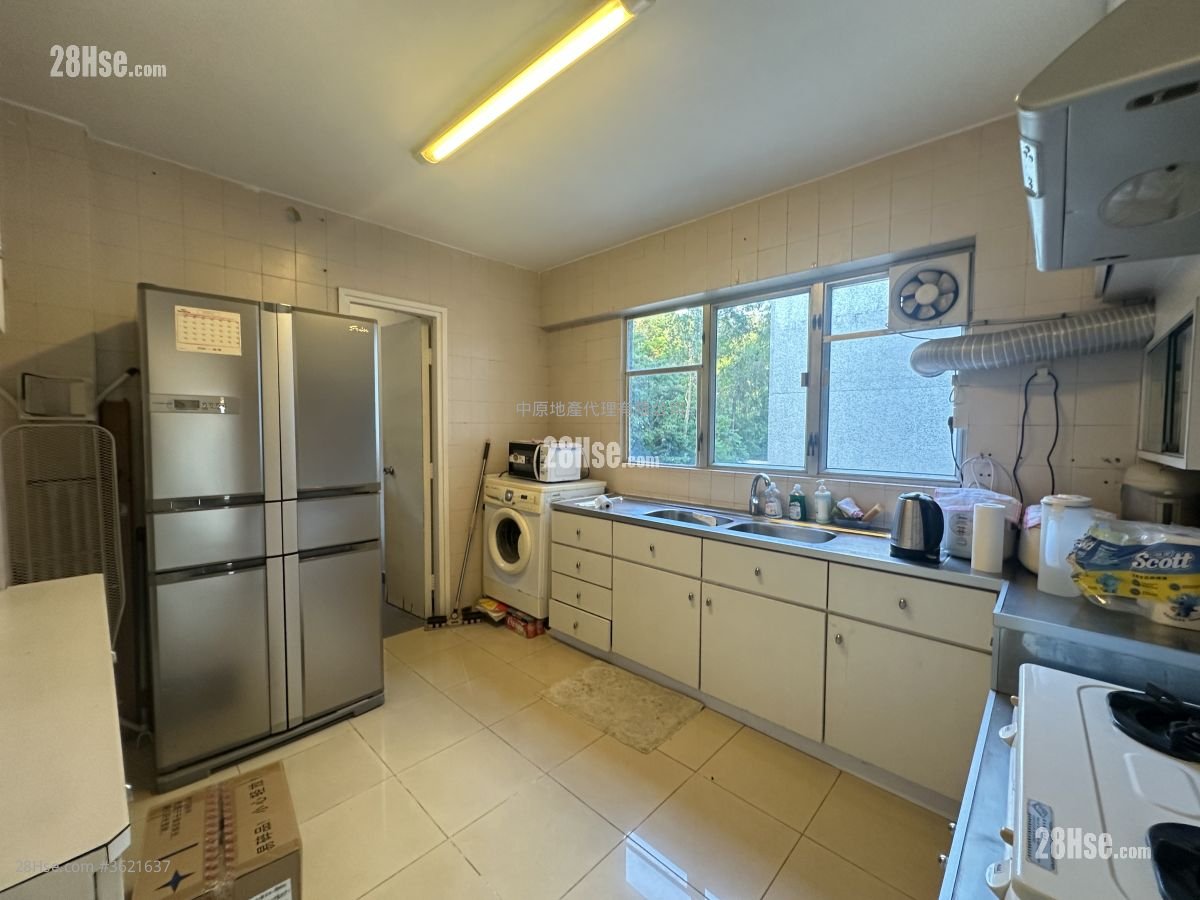 Beacon Heights Sell 2 Bedrooms 1,312 ft² Beacon Heights Sell 2 Bedrooms 1,312 ft²