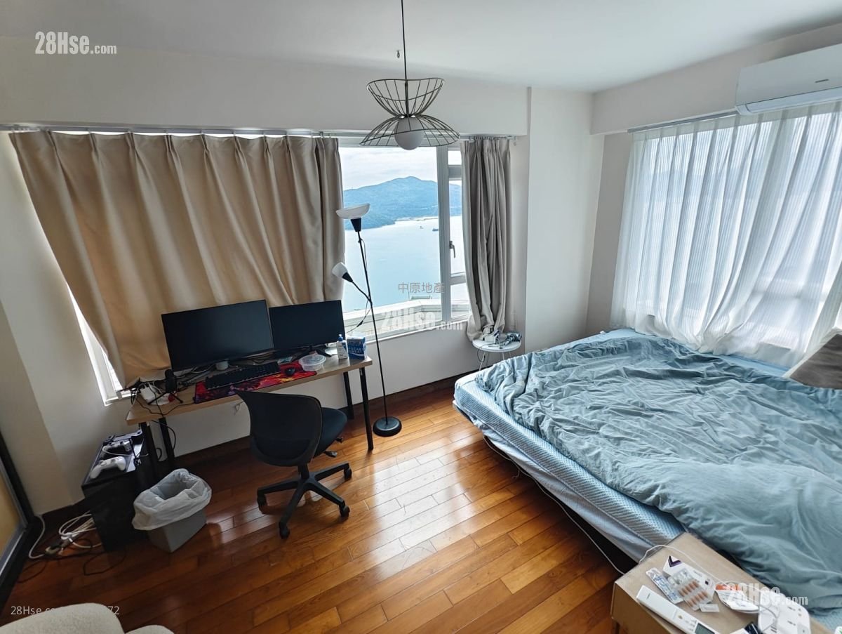 Hong Kong Garden Rental 3 Bedrooms , 2 Bathrooms 792 ft² Hong Kong Garden Rental 3 Bedrooms , 2 Bathrooms 792 ft²