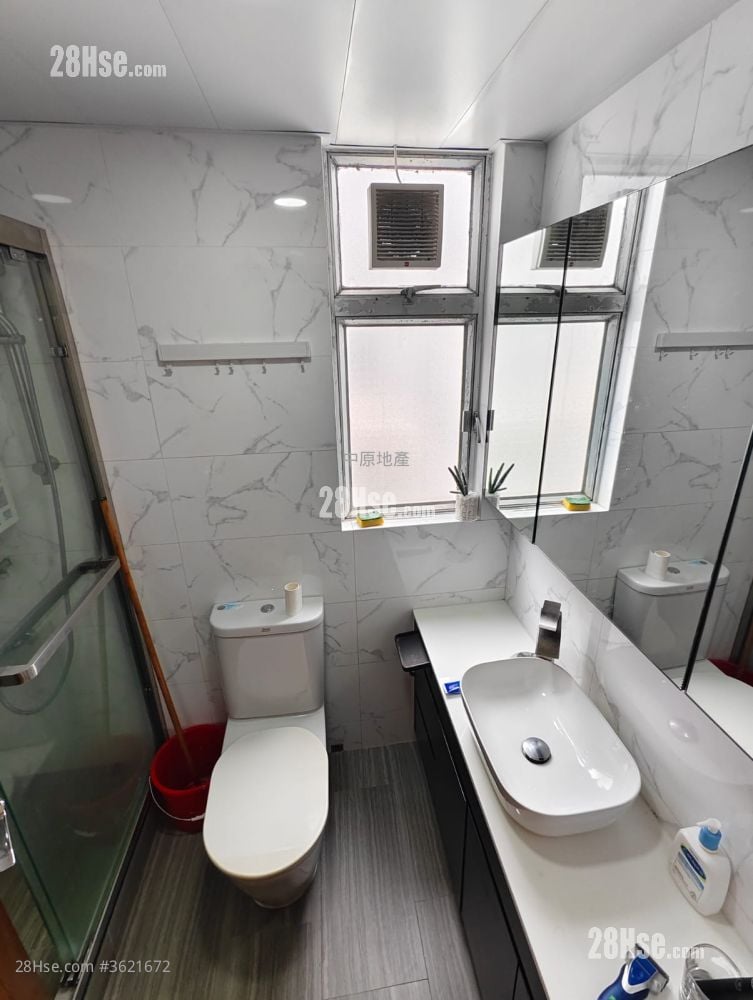 Hong Kong Garden Rental 3 Bedrooms , 2 Bathrooms 792 ft² Hong Kong Garden Rental 3 Bedrooms , 2 Bathrooms 792 ft²