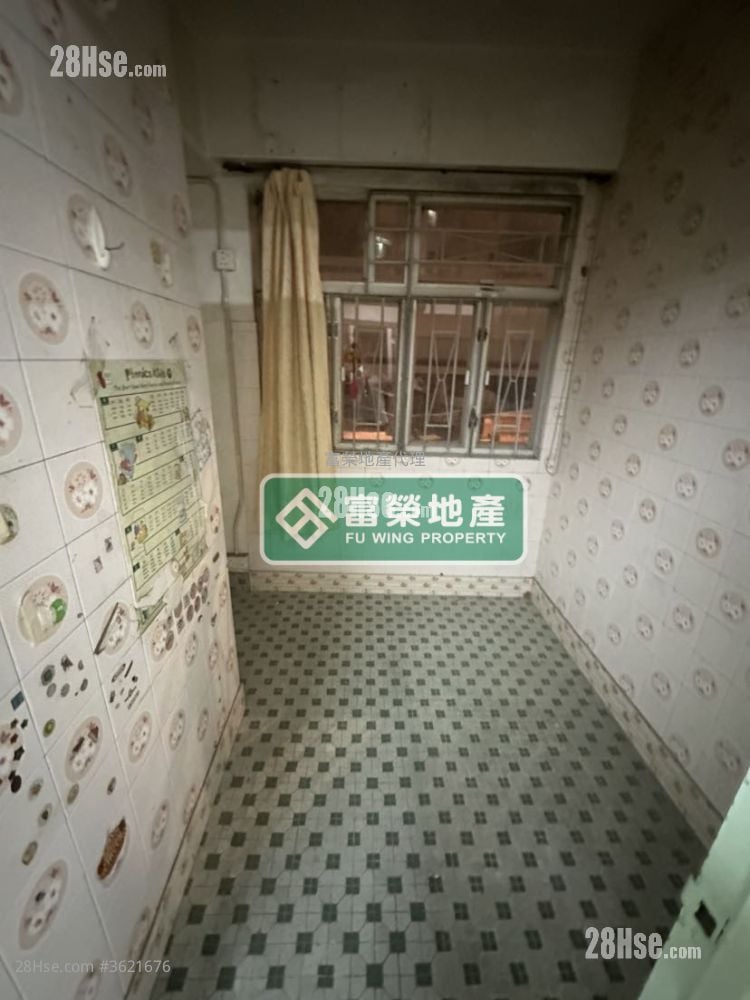 Fuk Wo Mansion Sell 3 Bedrooms , 1 Bathroom 330 ft² Fuk Wo Mansion Sell 3 Bedrooms , 1 Bathroom 330 ft²