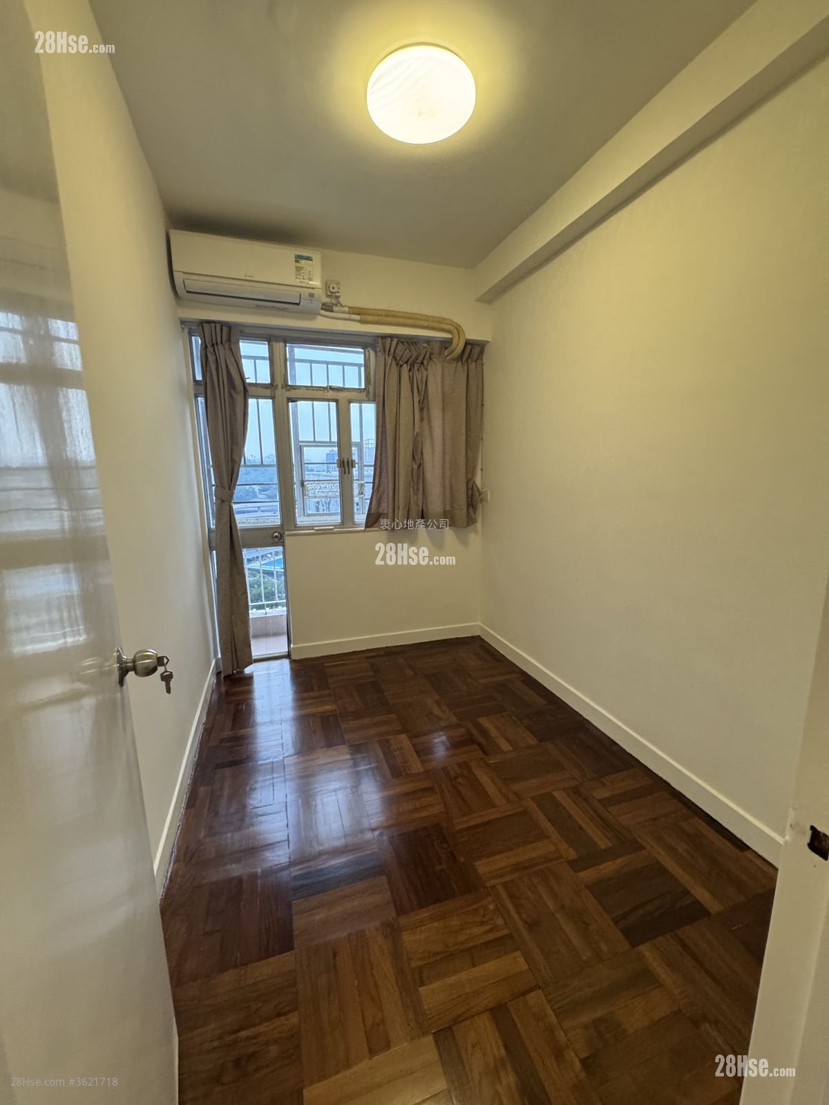 Mandarin Building Rental 2 Bedrooms , 1 Bathroom 410 ft² Mandarin Building Rental 2 Bedrooms , 1 Bathroom 410 ft²