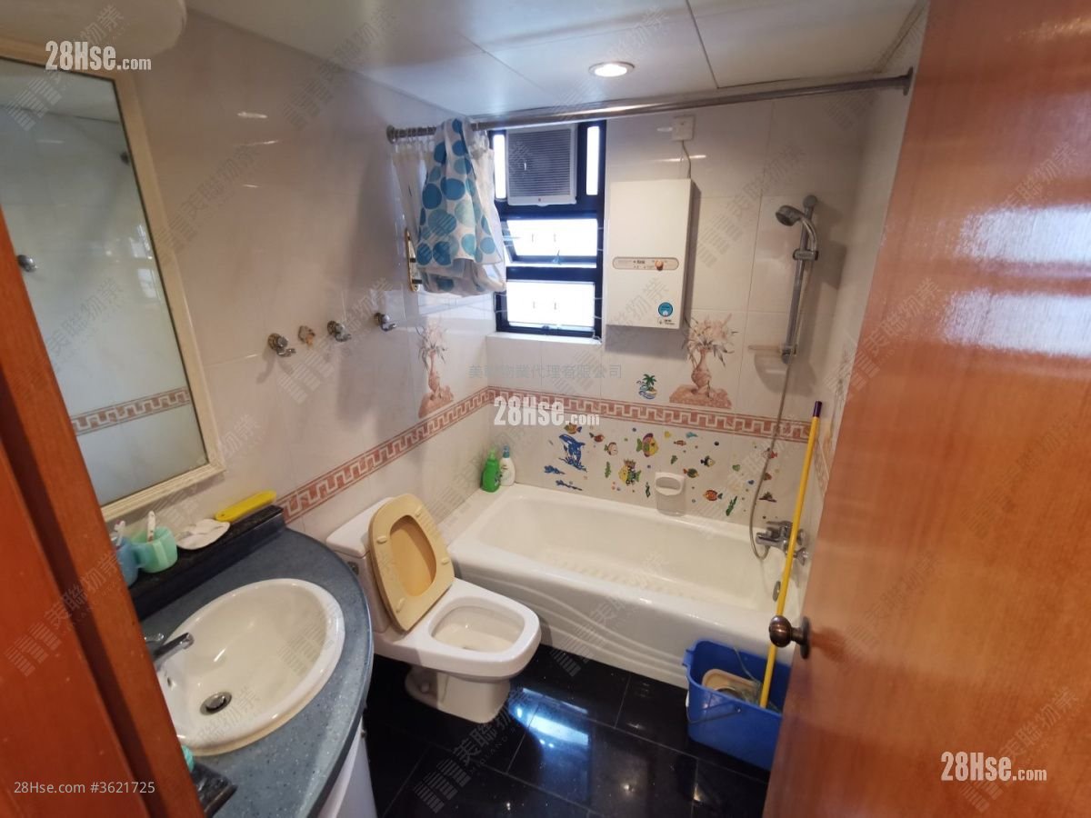 Perth Garden Sell 3 Bedrooms , 2 Bathrooms 994 ft² Perth Garden Sell 3 Bedrooms , 2 Bathrooms 994 ft²