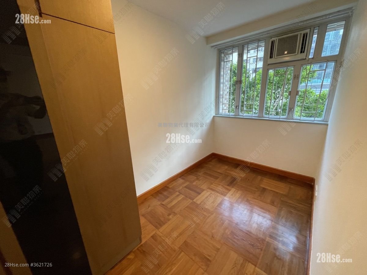 Gallant Court Sell 3 Bedrooms , 2 Bathrooms 806 ft² Gallant Court Sell 3 Bedrooms , 2 Bathrooms 806 ft²
