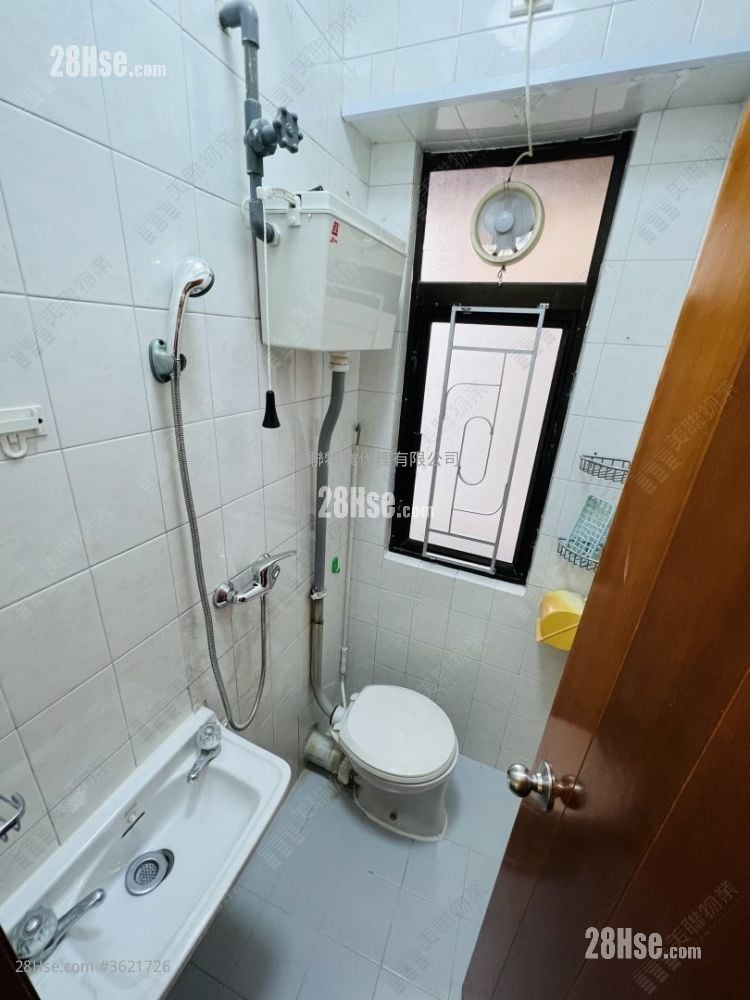 Gallant Court Sell 3 Bedrooms , 2 Bathrooms 806 ft² Gallant Court Sell 3 Bedrooms , 2 Bathrooms 806 ft²