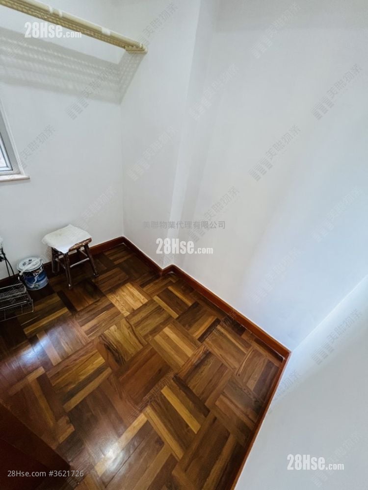 Gallant Court Sell 3 Bedrooms , 2 Bathrooms 806 ft² Gallant Court Sell 3 Bedrooms , 2 Bathrooms 806 ft²