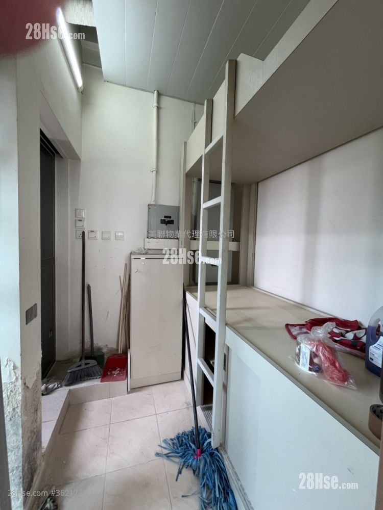 Parc Palais Sell 5+ Bedrooms , 3 Bathrooms 1,771 ft² Parc Palais Sell 5+ Bedrooms , 3 Bathrooms 1,771 ft²