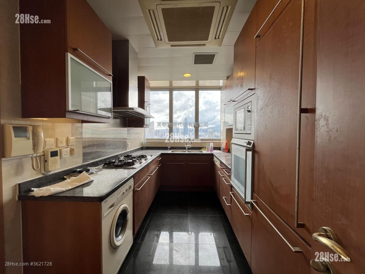 Parc Palais Sell 5+ Bedrooms , 3 Bathrooms 1,771 ft² Parc Palais Sell 5+ Bedrooms , 3 Bathrooms 1,771 ft²