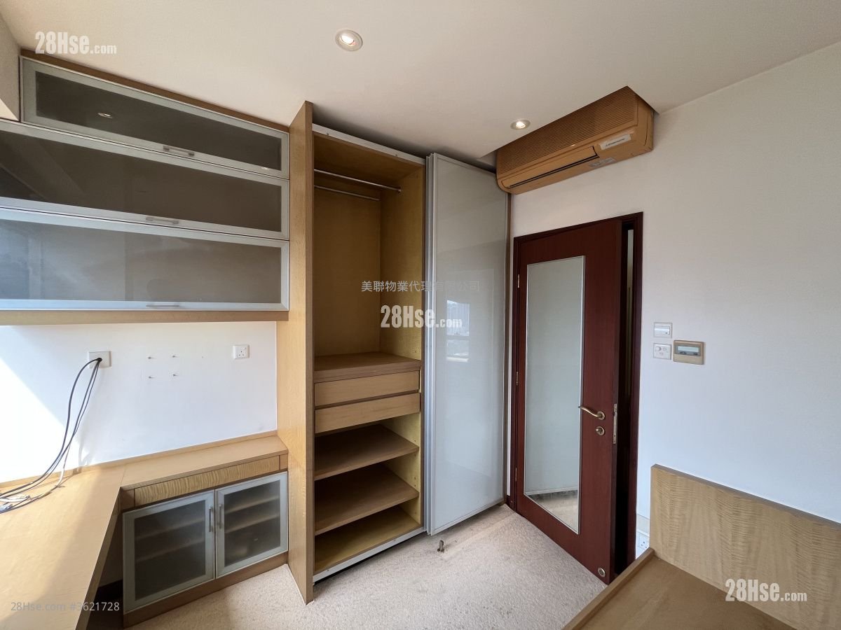 Parc Palais Sell 5+ Bedrooms , 3 Bathrooms 1,771 ft² Parc Palais Sell 5+ Bedrooms , 3 Bathrooms 1,771 ft²