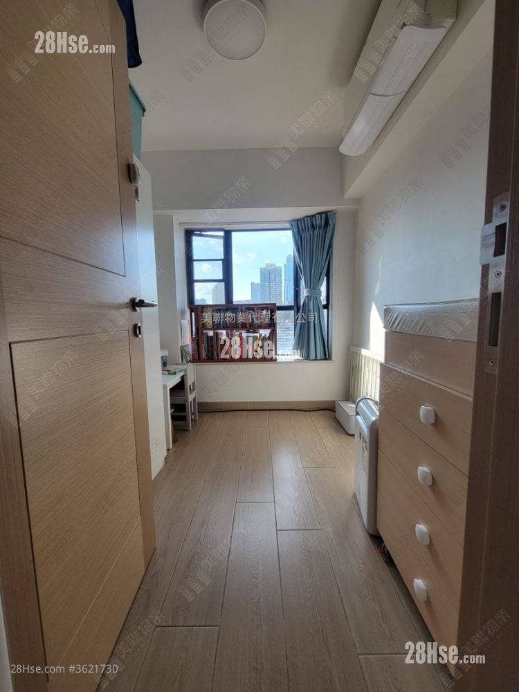 Parc Regal Sell 3 Bedrooms , 2 Bathrooms 789 ft² Parc Regal Sell 3 Bedrooms , 2 Bathrooms 789 ft²