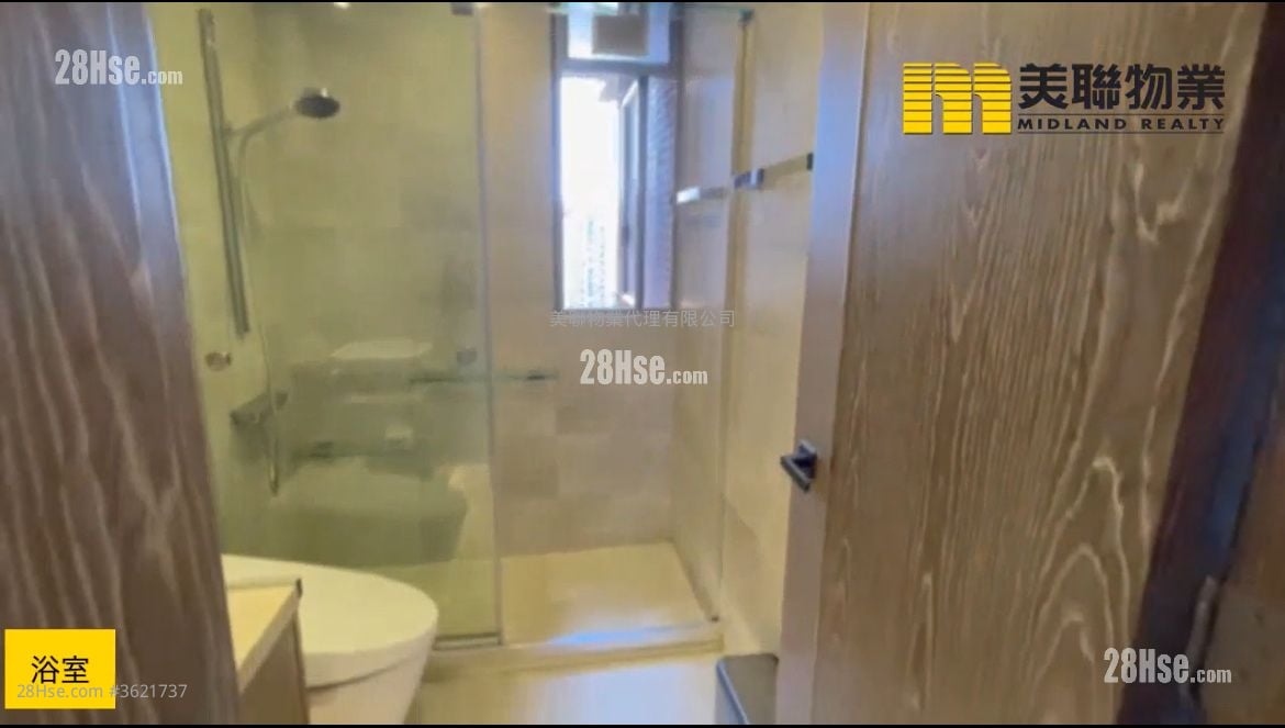 君頤峰 售盤 3 房 , 2 浴室 1,343 平方呎 君頤峰 售盤 3 房 , 2 浴室 1,343 平方呎