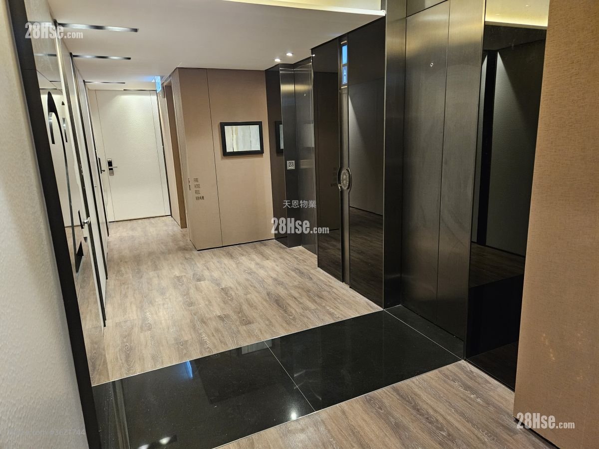 Queen's Cube Rental 1 Bedroom , 1 Bathroom 377 ft² Queen's Cube Rental 1 Bedroom , 1 Bathroom 377 ft²