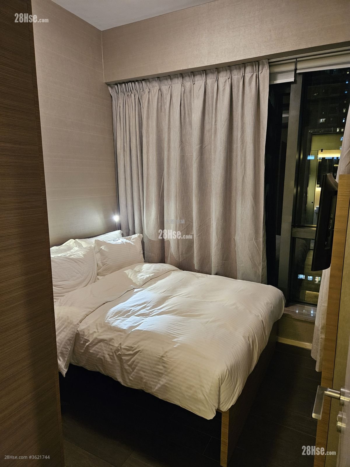 Queen's Cube Rental 1 Bedroom , 1 Bathroom 377 ft² Queen's Cube Rental 1 Bedroom , 1 Bathroom 377 ft²
