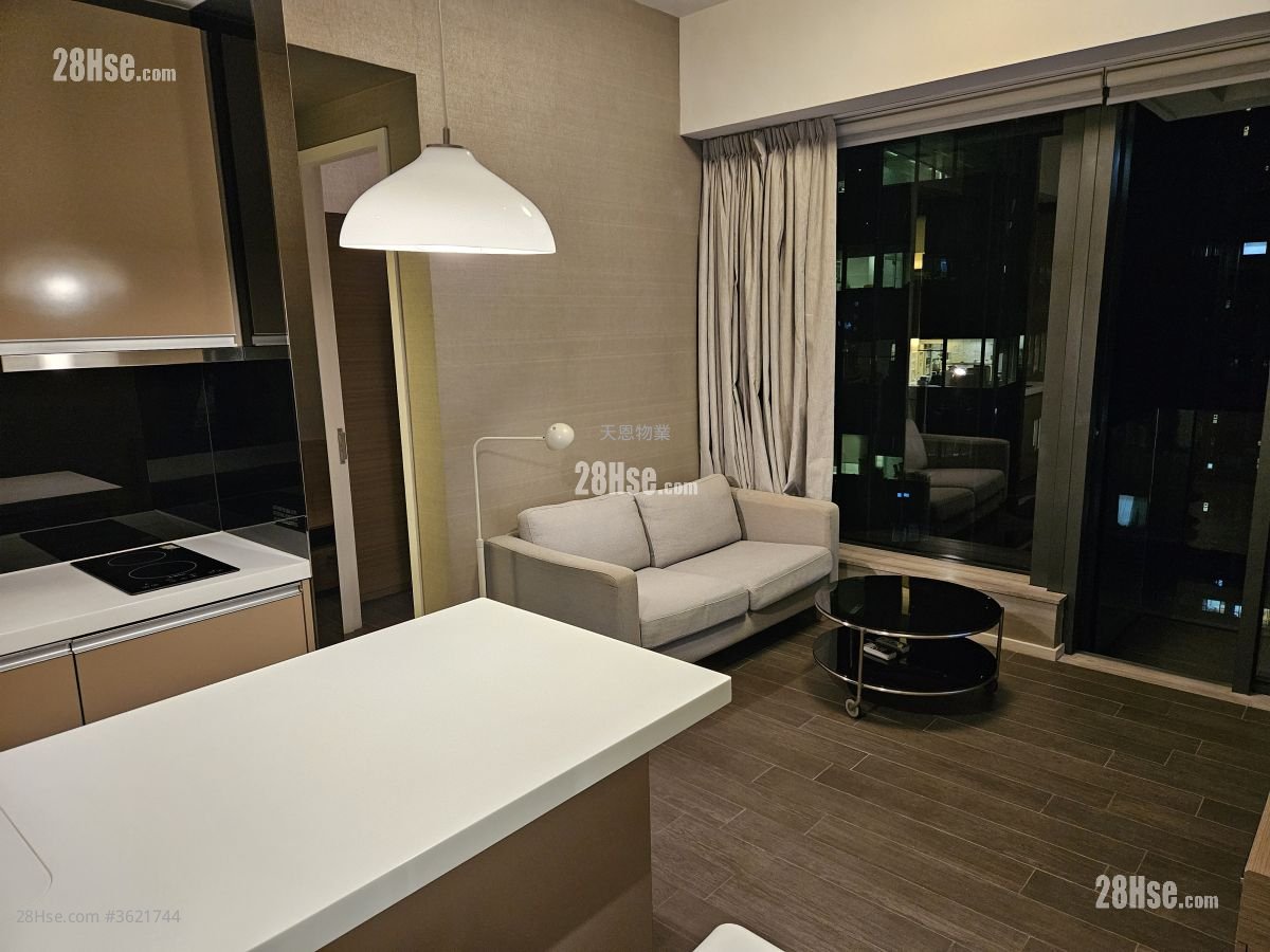 Queen's Cube Rental 1 Bedroom , 1 Bathroom 377 ft² Queen's Cube Rental 1 Bedroom , 1 Bathroom 377 ft²
