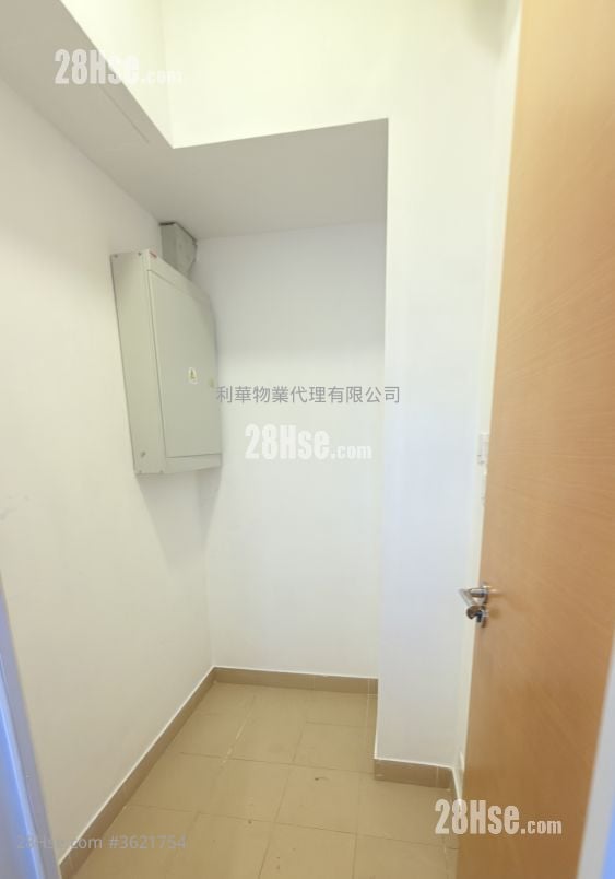 Riva Rental 4 Bedrooms , 2 Bathrooms 868 ft² Riva Rental 4 Bedrooms , 2 Bathrooms 868 ft²