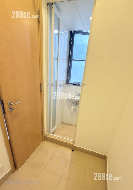 Riva Rental 4 Bedrooms , 2 Bathrooms 868 ft² Riva Rental 4 Bedrooms , 2 Bathrooms 868 ft²