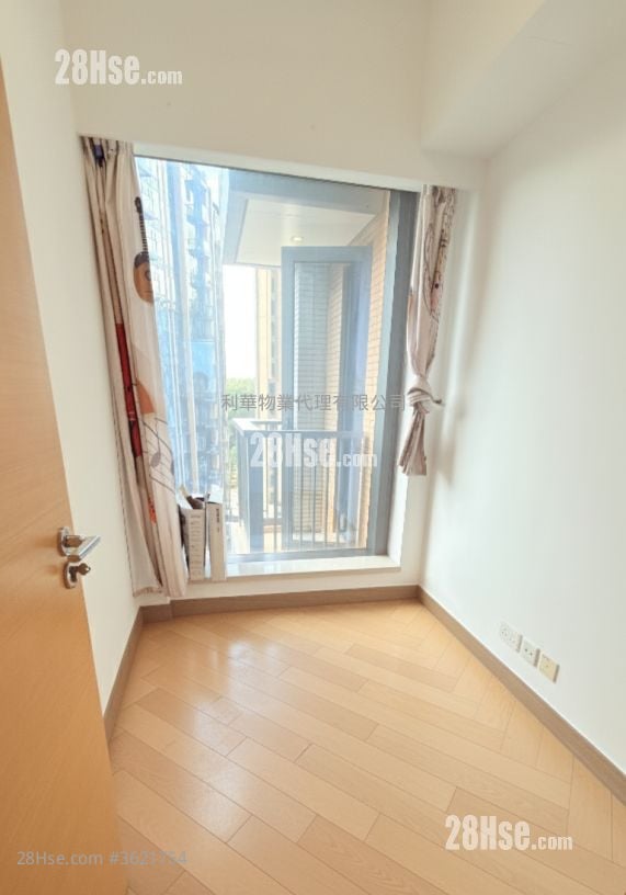 Riva Rental 4 Bedrooms , 2 Bathrooms 868 ft² Riva Rental 4 Bedrooms , 2 Bathrooms 868 ft²