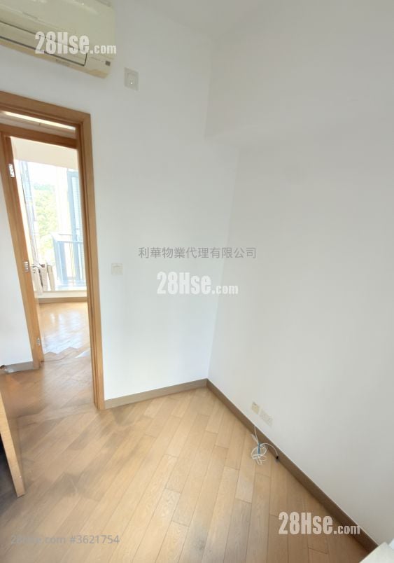Riva Rental 4 Bedrooms , 2 Bathrooms 868 ft² Riva Rental 4 Bedrooms , 2 Bathrooms 868 ft²