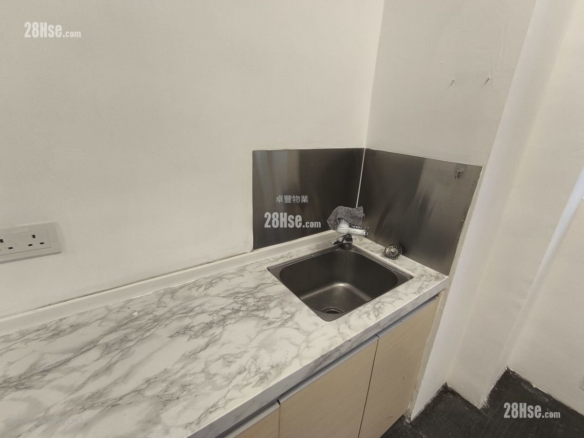 时颖中心 租盘 开放式间隔 1,143 平方尺 时颖中心 租盘 开放式间隔 1,143 平方尺