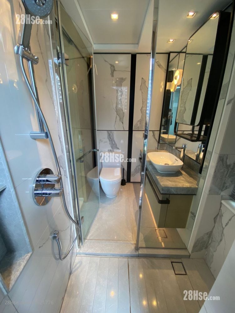 雲滙 租盤 4 房 , 3 浴室 830 平方呎 雲滙 租盤 4 房 , 3 浴室 830 平方呎