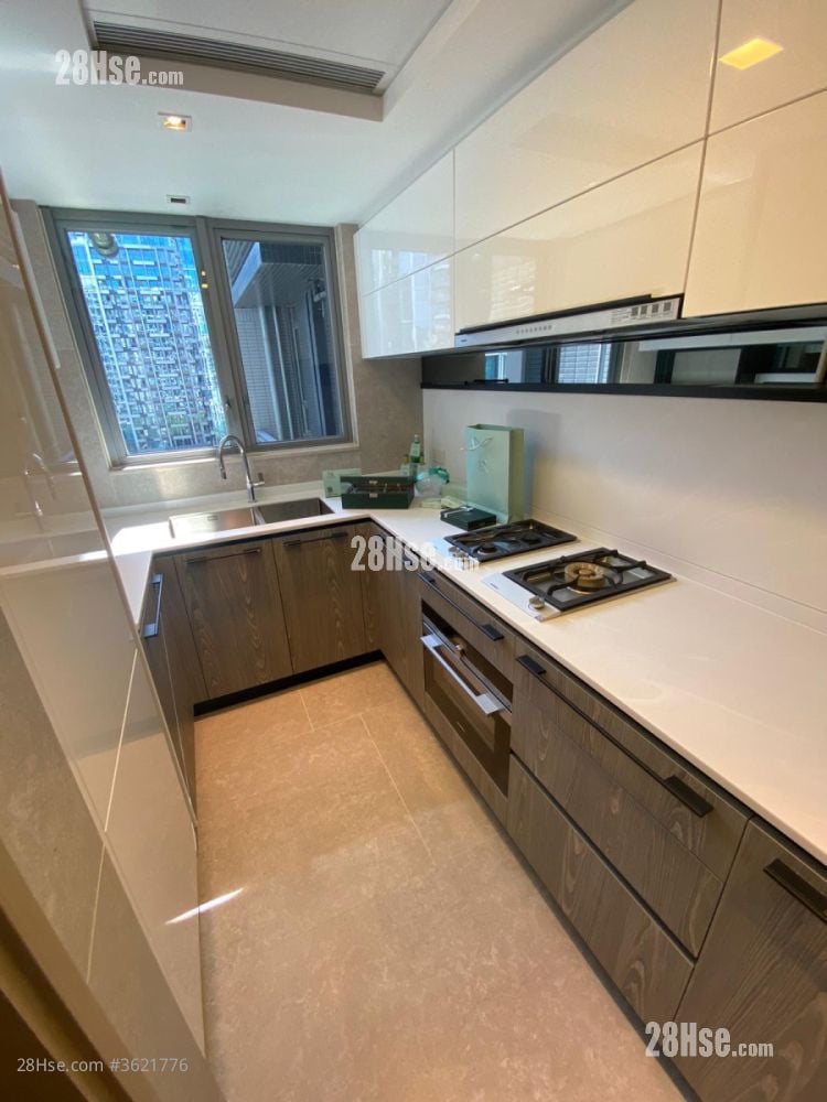 雲滙 租盤 4 房 , 3 浴室 830 平方呎 雲滙 租盤 4 房 , 3 浴室 830 平方呎